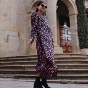 Zara Long Sleeve Dress in Black and Pink Floral